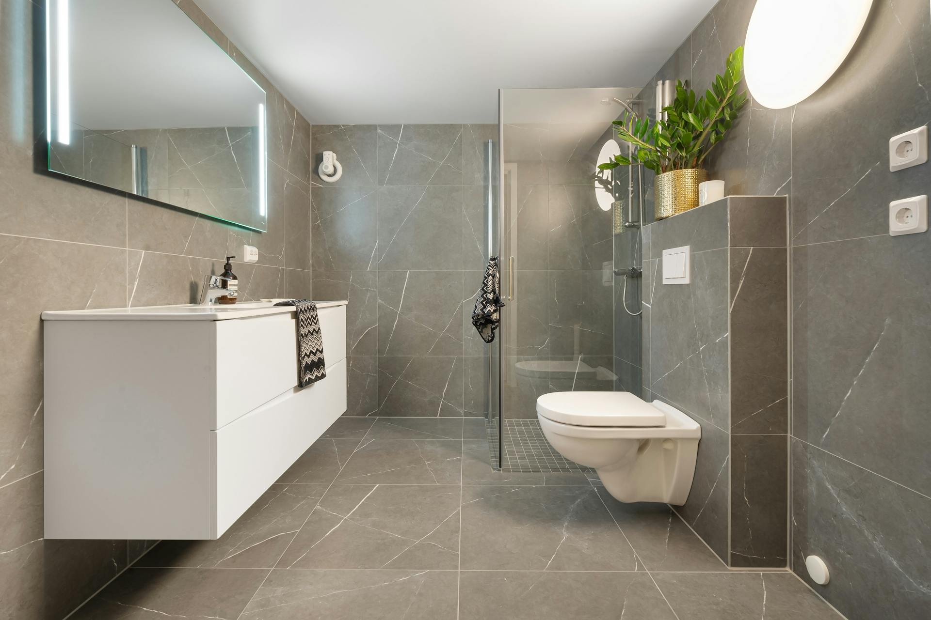 Easy Ways to Refresh a Bathroom in Anglesea